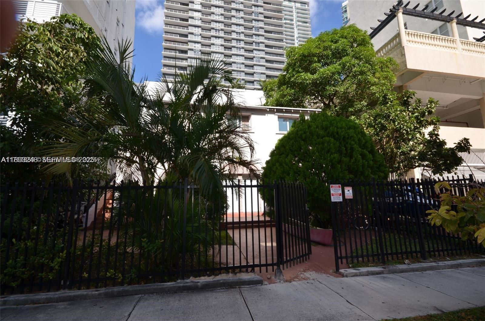 437 Northeast 30th Street Miami, FL 33137 - Photo 6 of 6 not sure