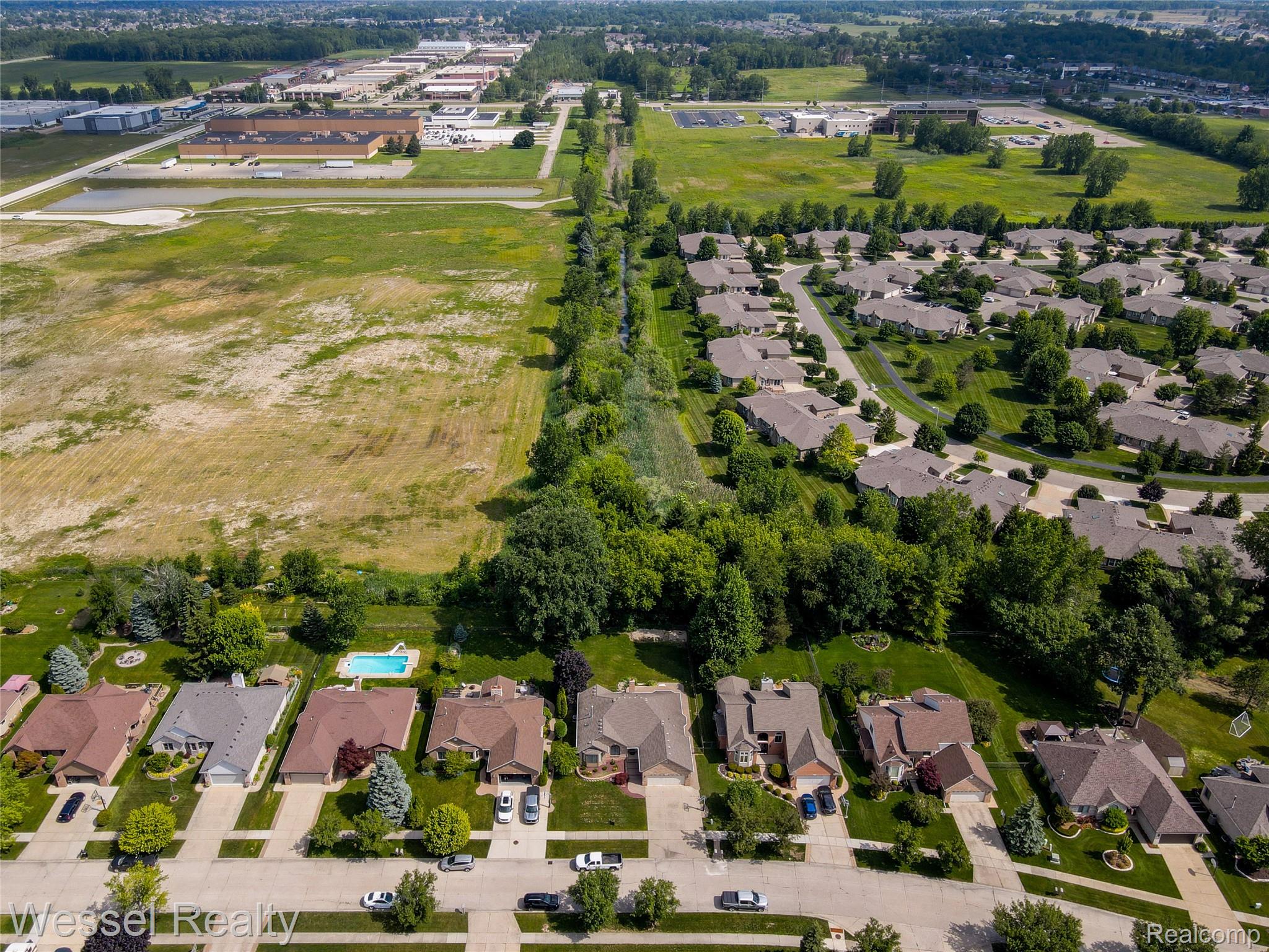 17575 Rocco Drive Macomb, MI 48044 - Photo 36 of 41 rocco-036.jpg
