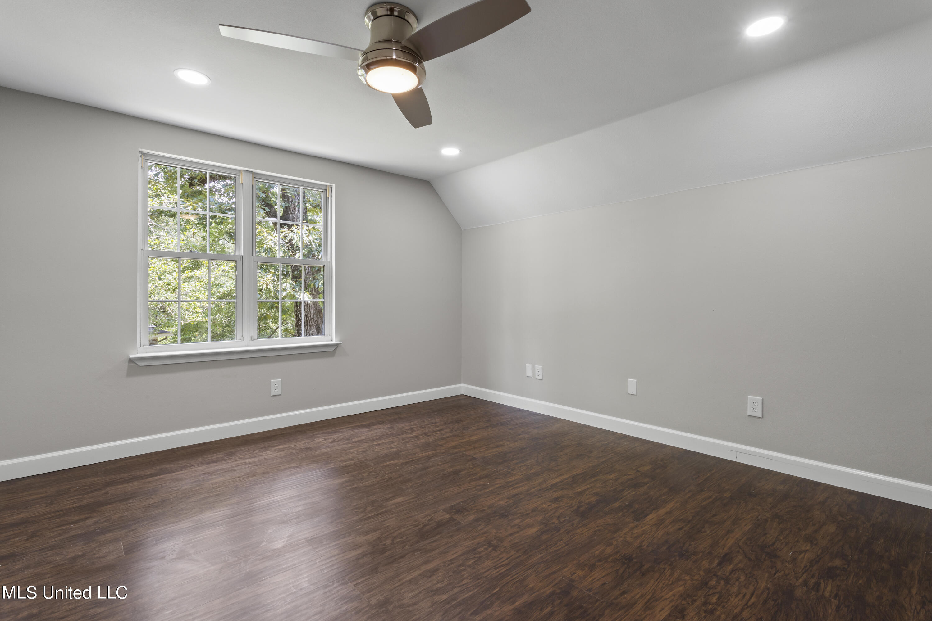 13505 Pine Road Ocean Springs, MS 39564 - Photo 29 of 48 030 (1)
