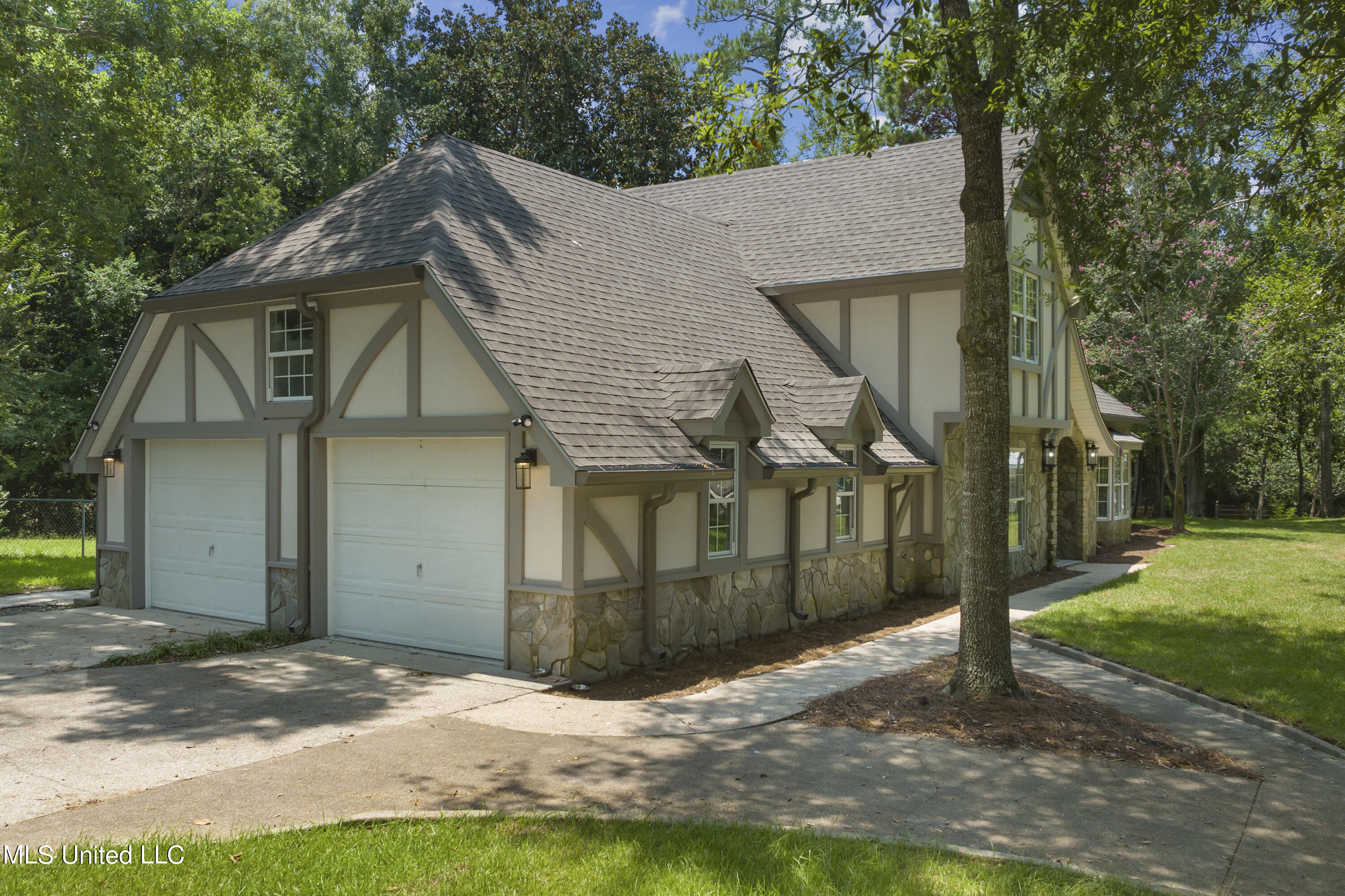 13505 Pine Road Ocean Springs, MS 39564 - Photo 5 of 48 005 (2)