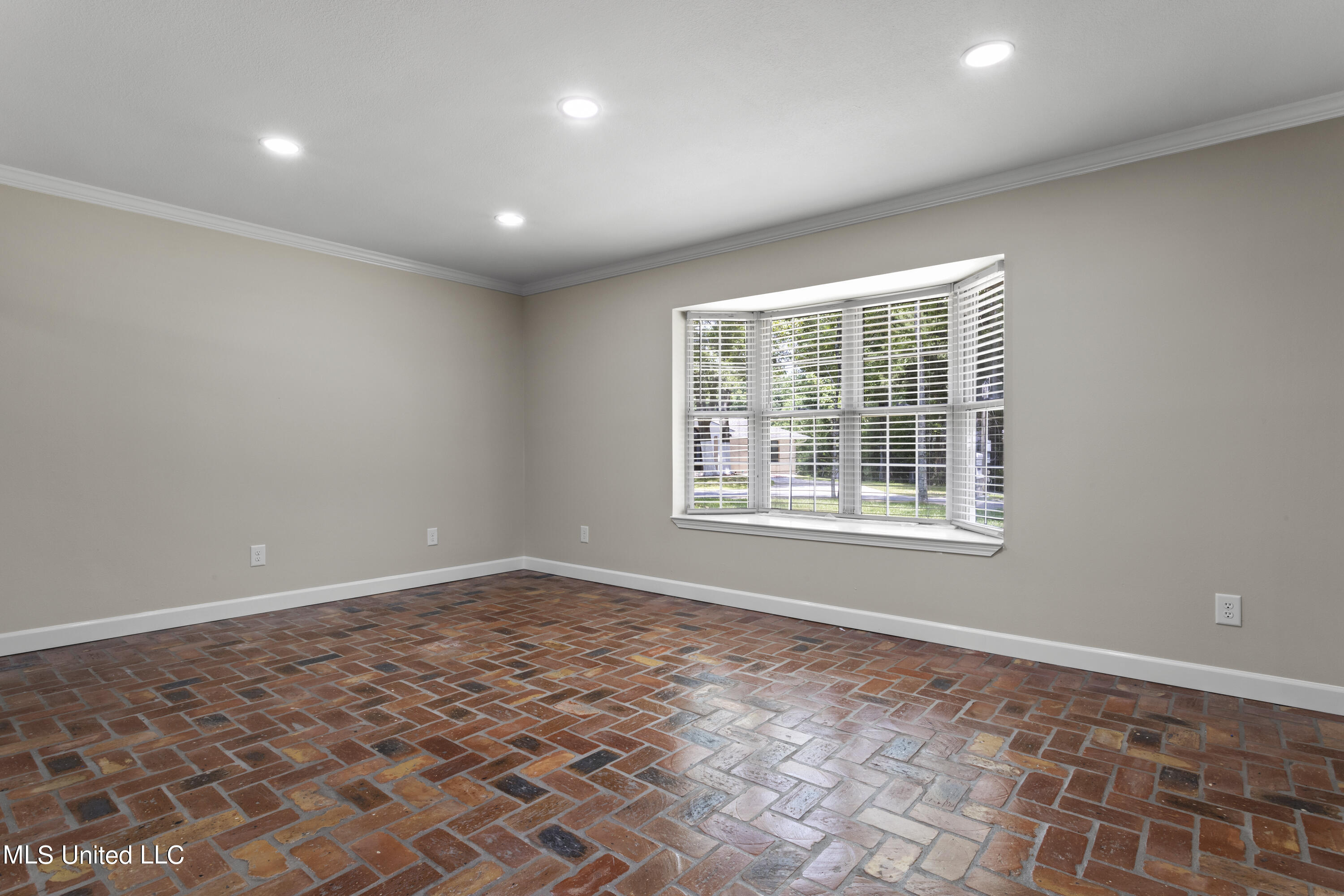 13505 Pine Road Ocean Springs, MS 39564 - Photo 10 of 48 010 (2)