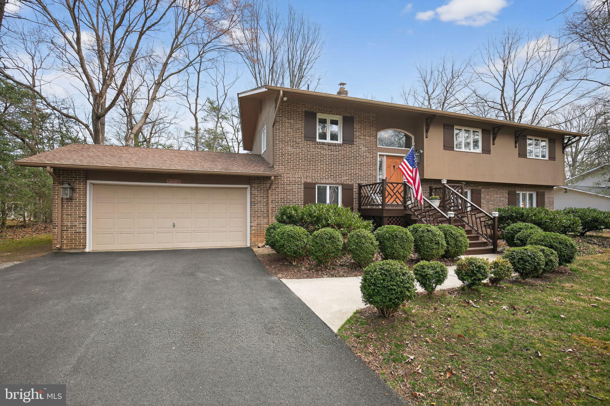 22394 White Oak Road Leonardtown, MD 20650 - Photo 2 of 32 Ample off street parking