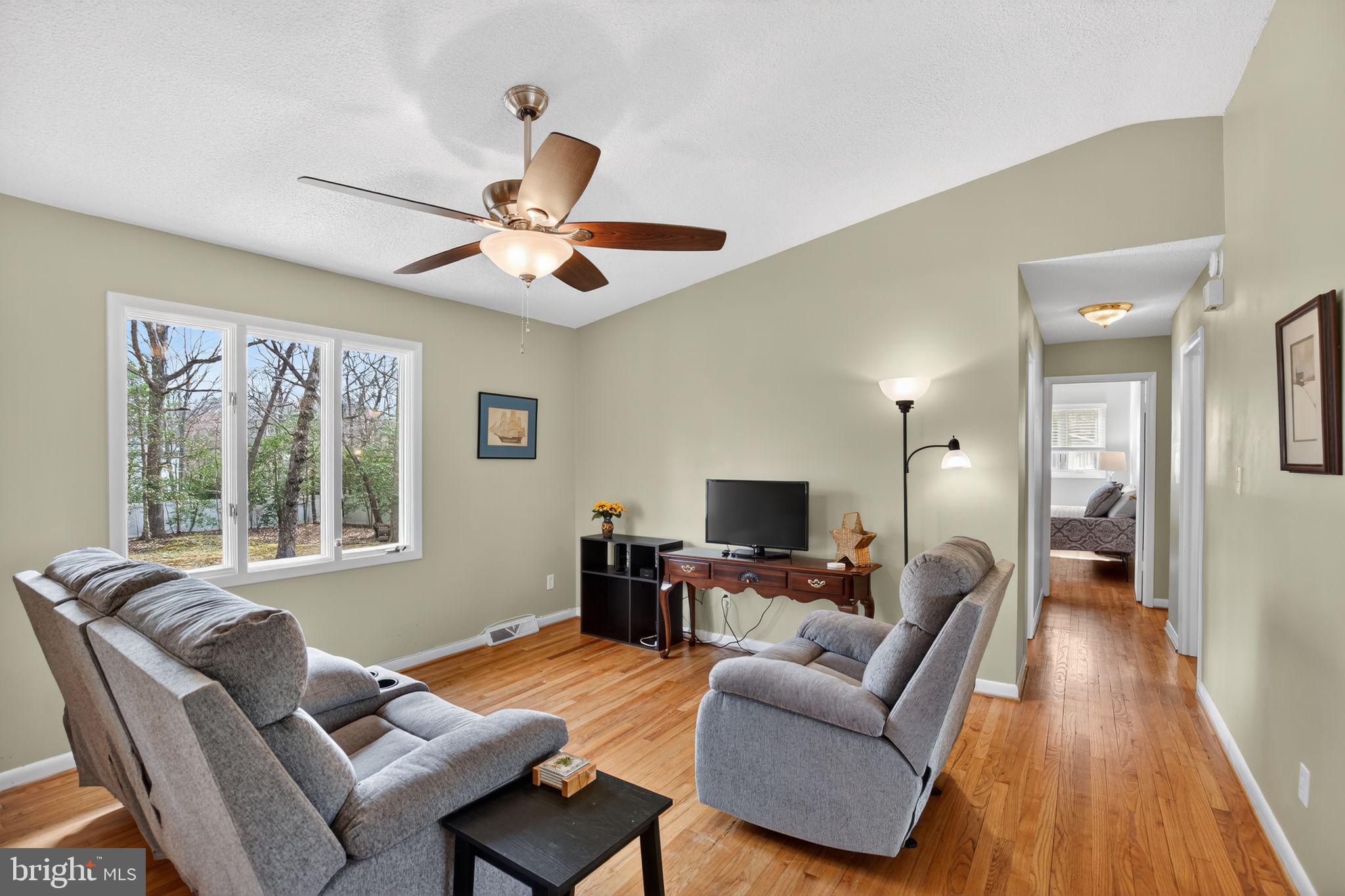 22394 White Oak Road Leonardtown, MD 20650 - Photo 10 of 32 living area, Andersen windows