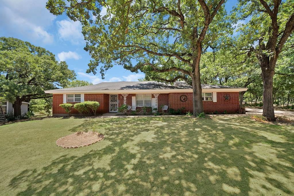305 West Bethesda Road Burleson, TX 76028 - Photo 13 of 26