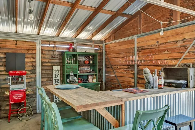 a view of entryway with a front door