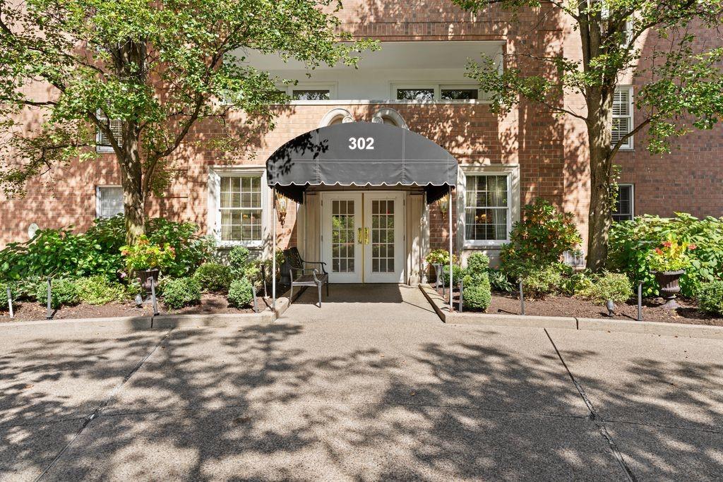 302 Fox Chapel Road, Unit 309 Pittsburgh, PA 15238 - Photo 1 of 22 Gallery Image 1