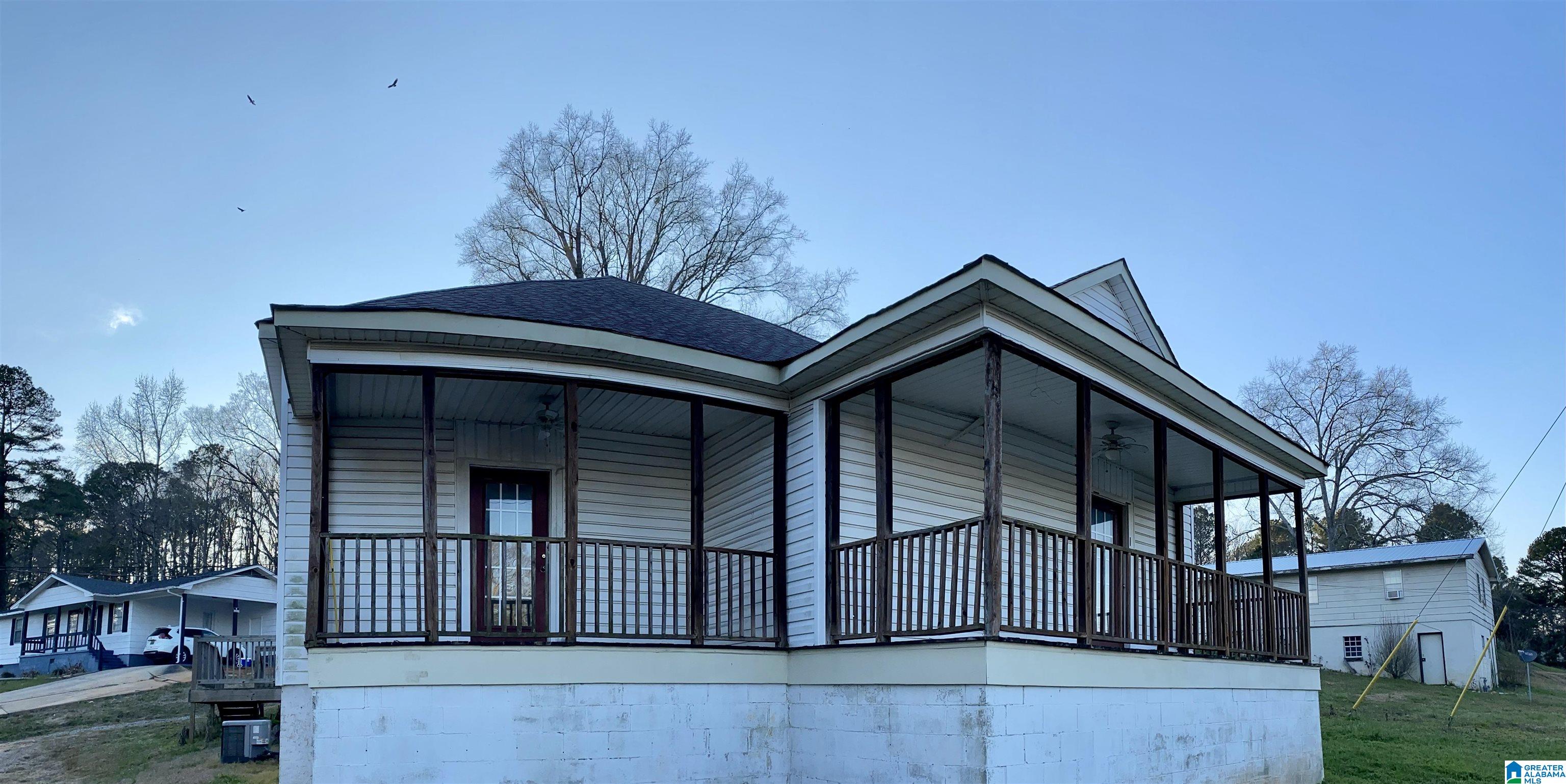 611 2nd Street South Oneonta, AL 35121 - Photo 1 of 26