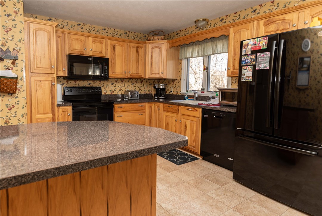 136 Cross Street Westerly, RI 02891 - Photo 11 of 37 Gallery Image 11
