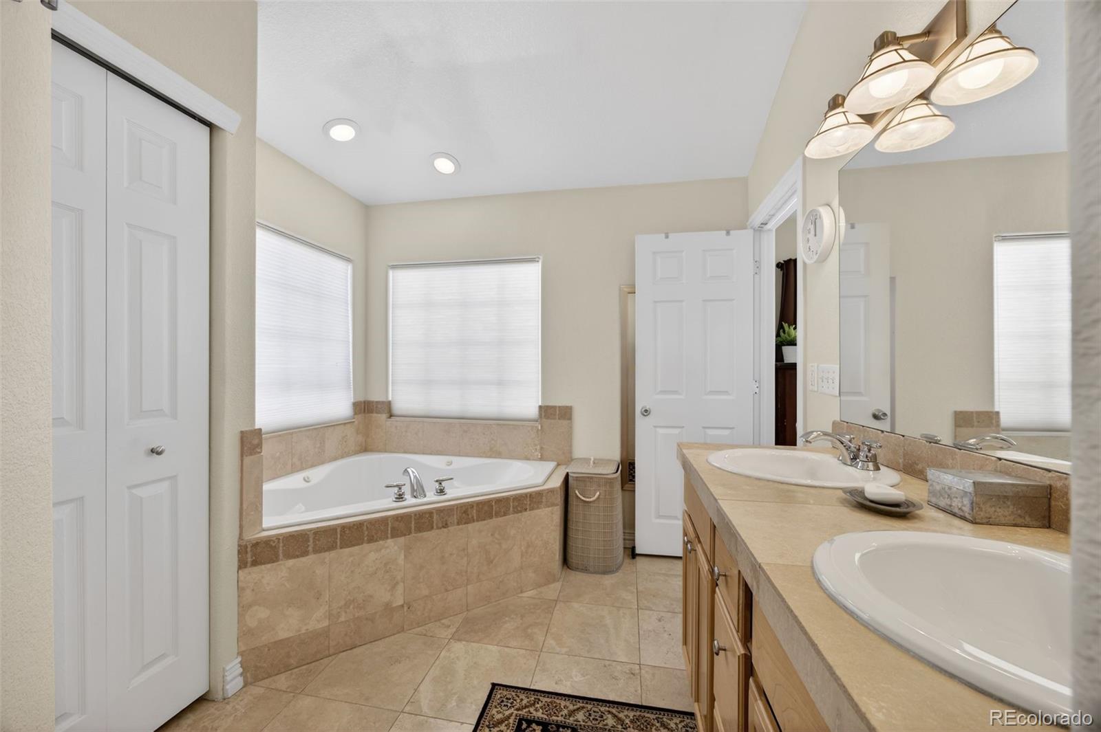 2933 Lawrence Street Denver, CO 80205 - Photo 28 of 50