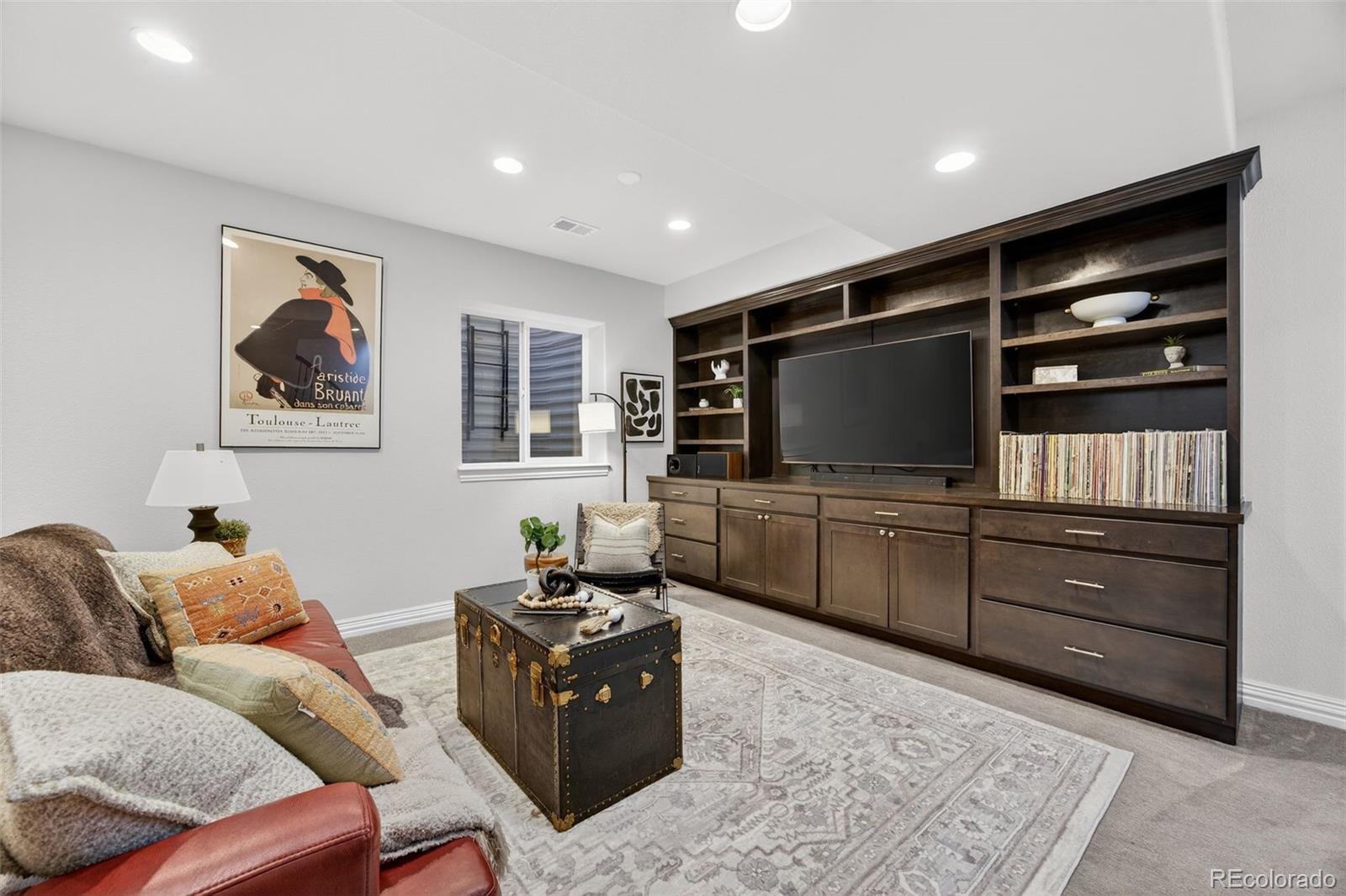 2933 Lawrence Street Denver, CO 80205 - Photo 31 of 50