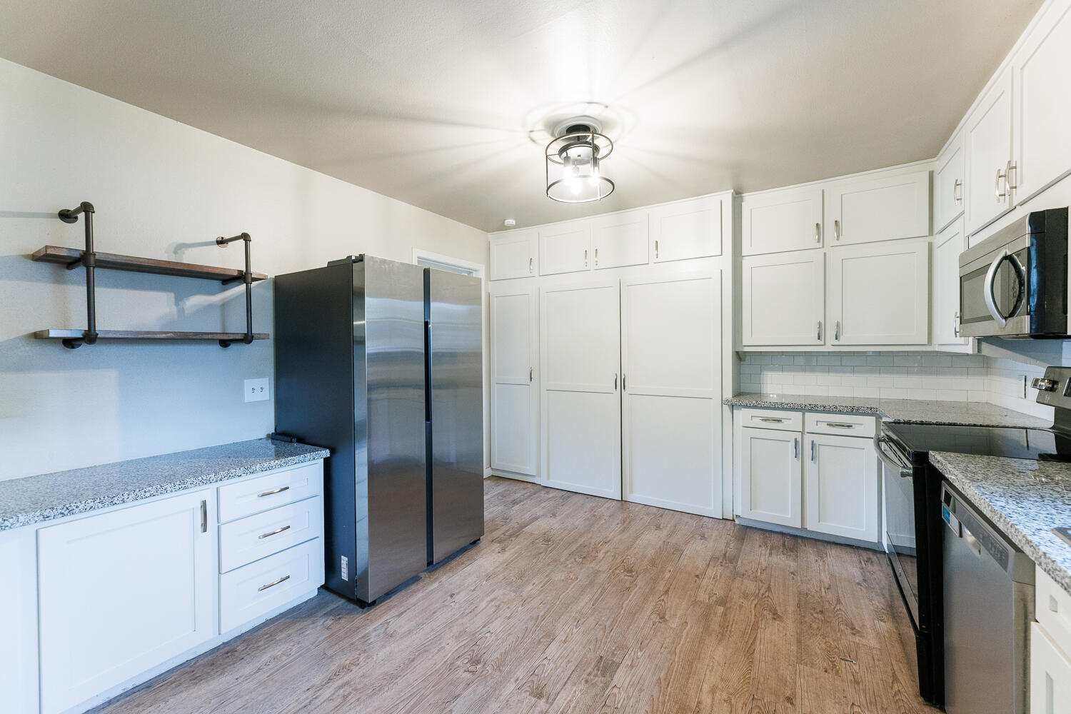 4208 40th Street Lubbock, TX 79413 - Photo 17 of 51 Kitchen