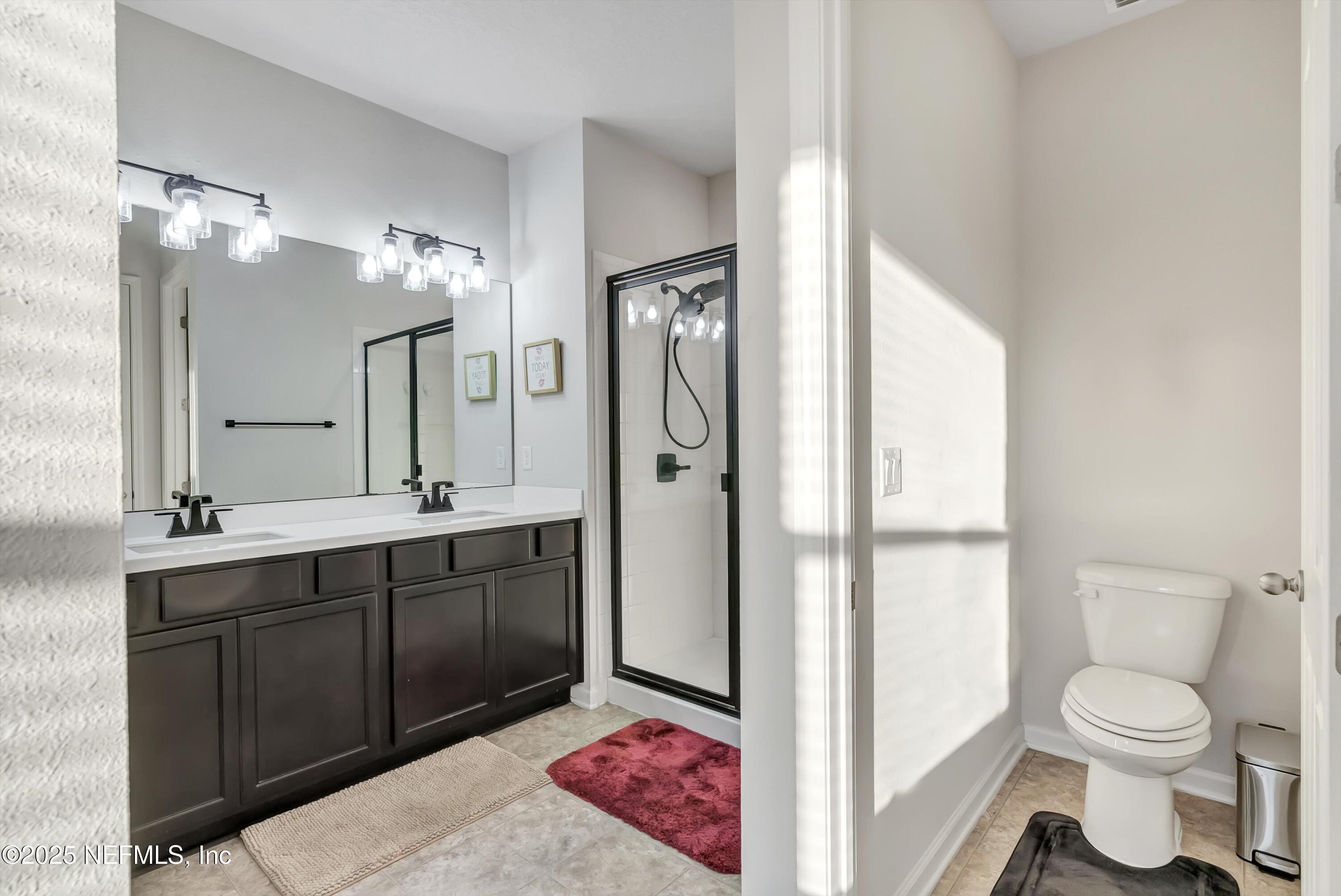 6320 Thatcher Jacksonville, FL 32222 - Photo 17 of 31 Bathroom Owners Suite