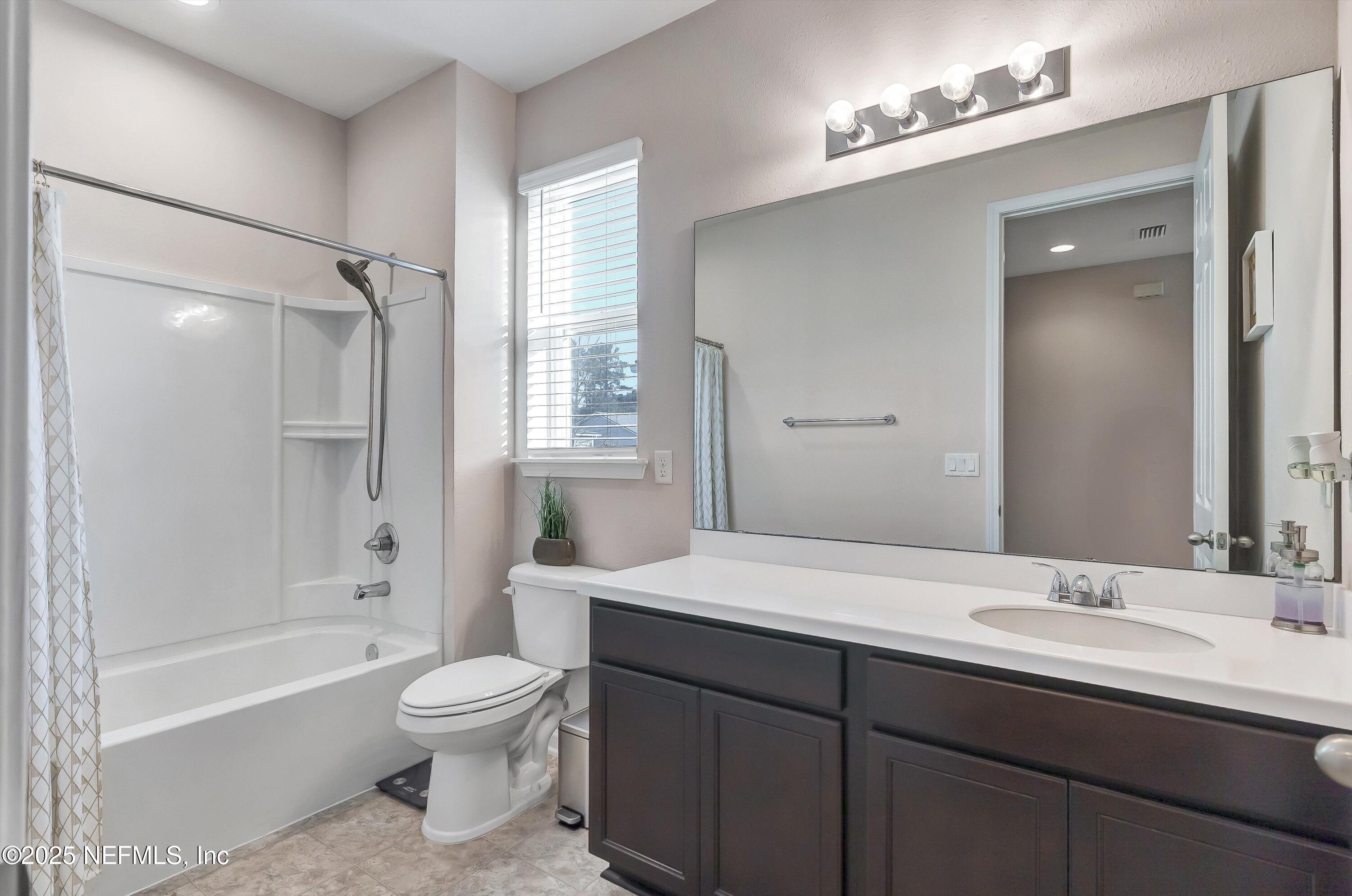 6320 Thatcher Jacksonville, FL 32222 - Photo 26 of 31 Bathroom #2