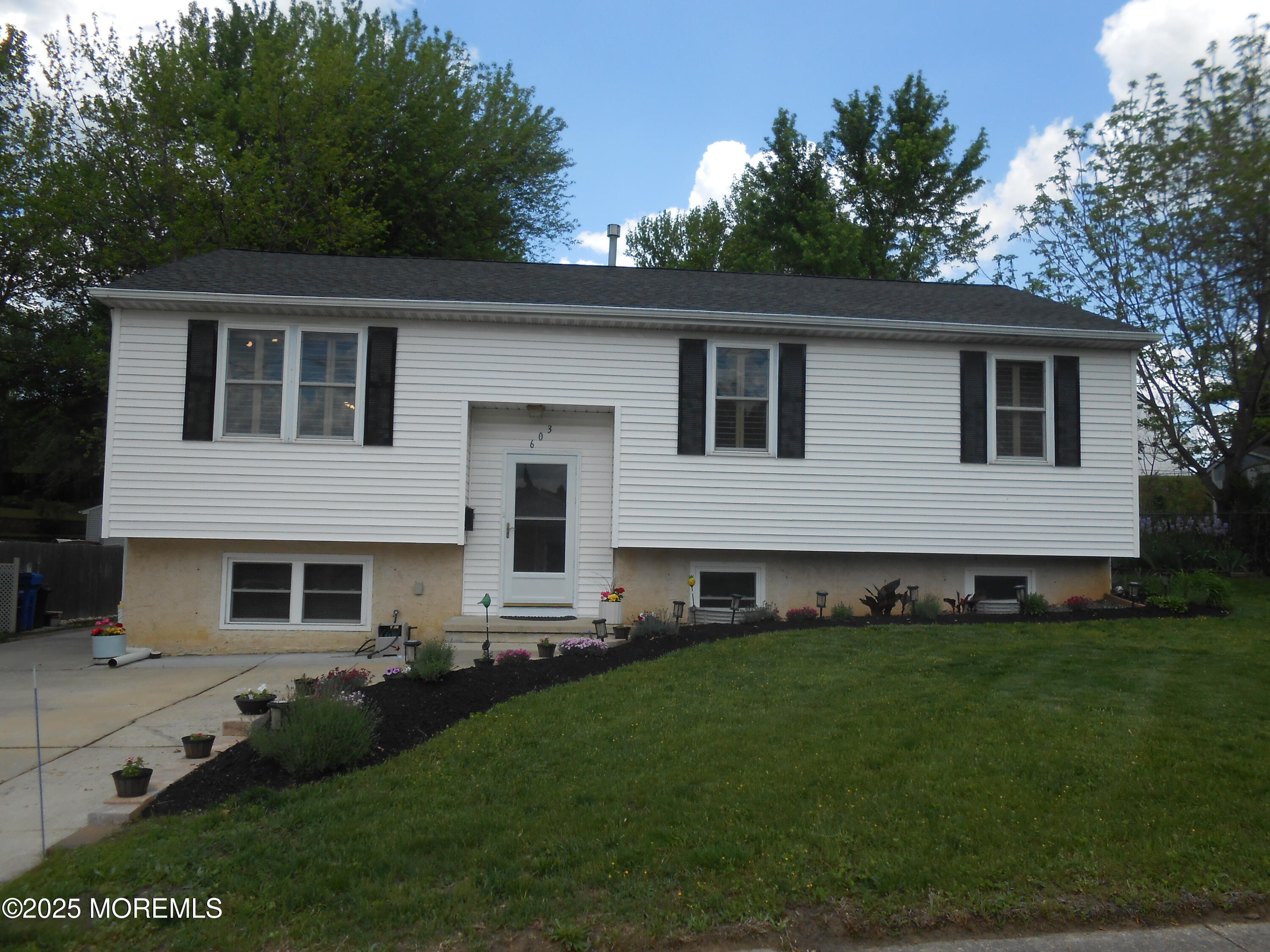 603 Bloomfield Drive Westampton, NJ 08060 - Photo 4 of 66 a front view of house with yard