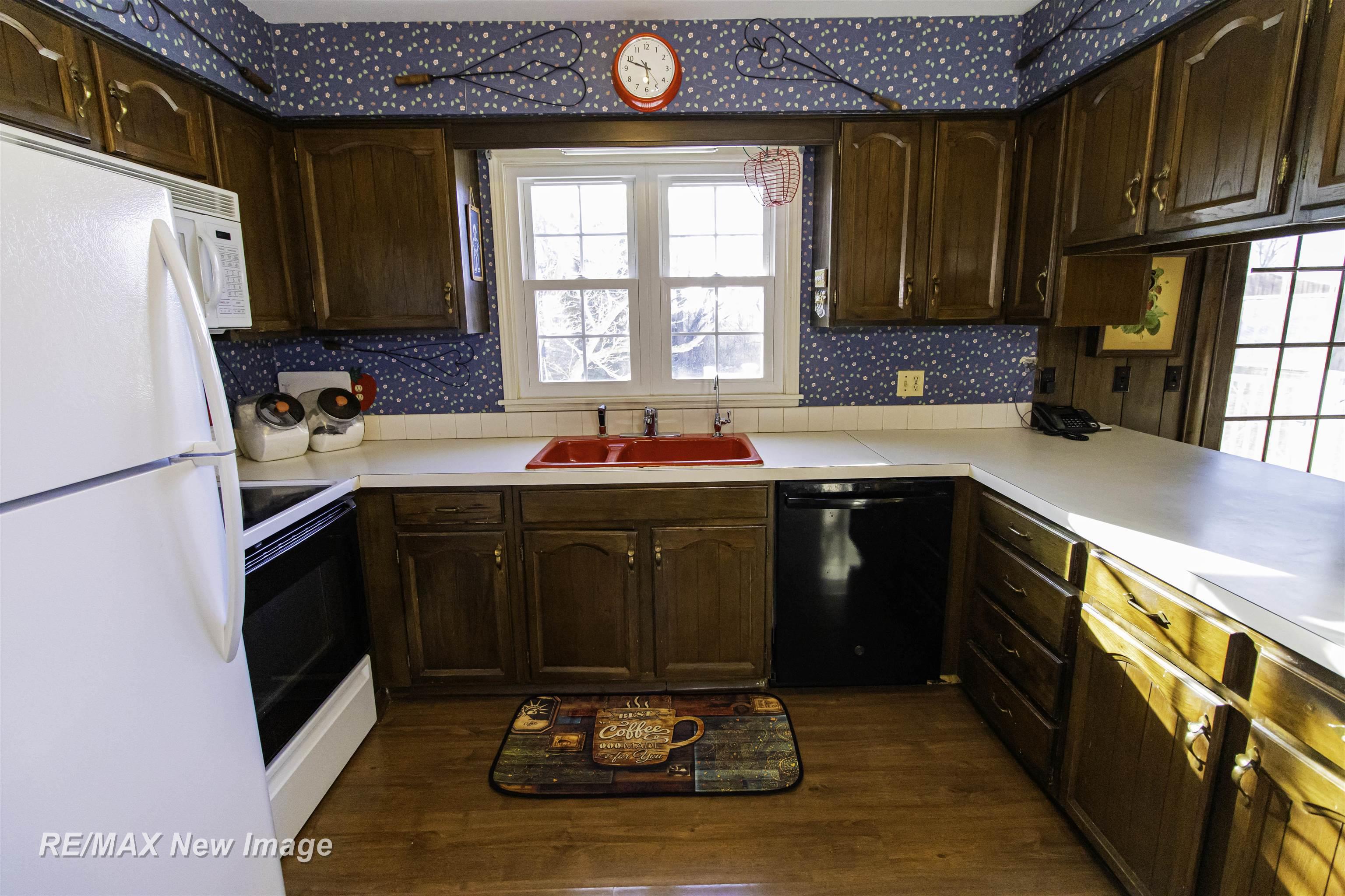 17240 South Sharon Road Chesaning, MI 48616 - Photo 15 of 38 50169069-344c9c61-8a22-4739-a0e0-0e8d90266852.JPG
