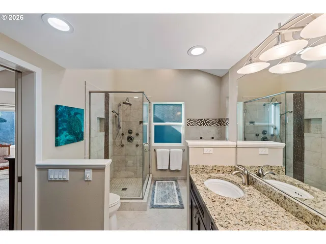 $639,000 | 2058 Cedar Court, North Bend, OR 97459