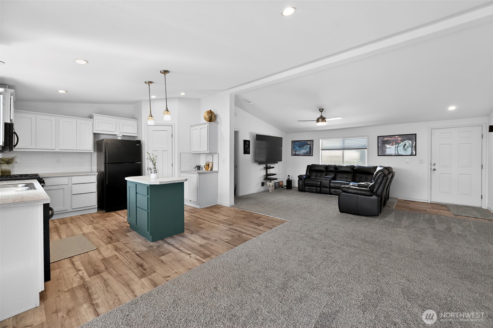 23708 Locust Way, Unit 71 Bothell, WA 98021 - Photo 8 of 24