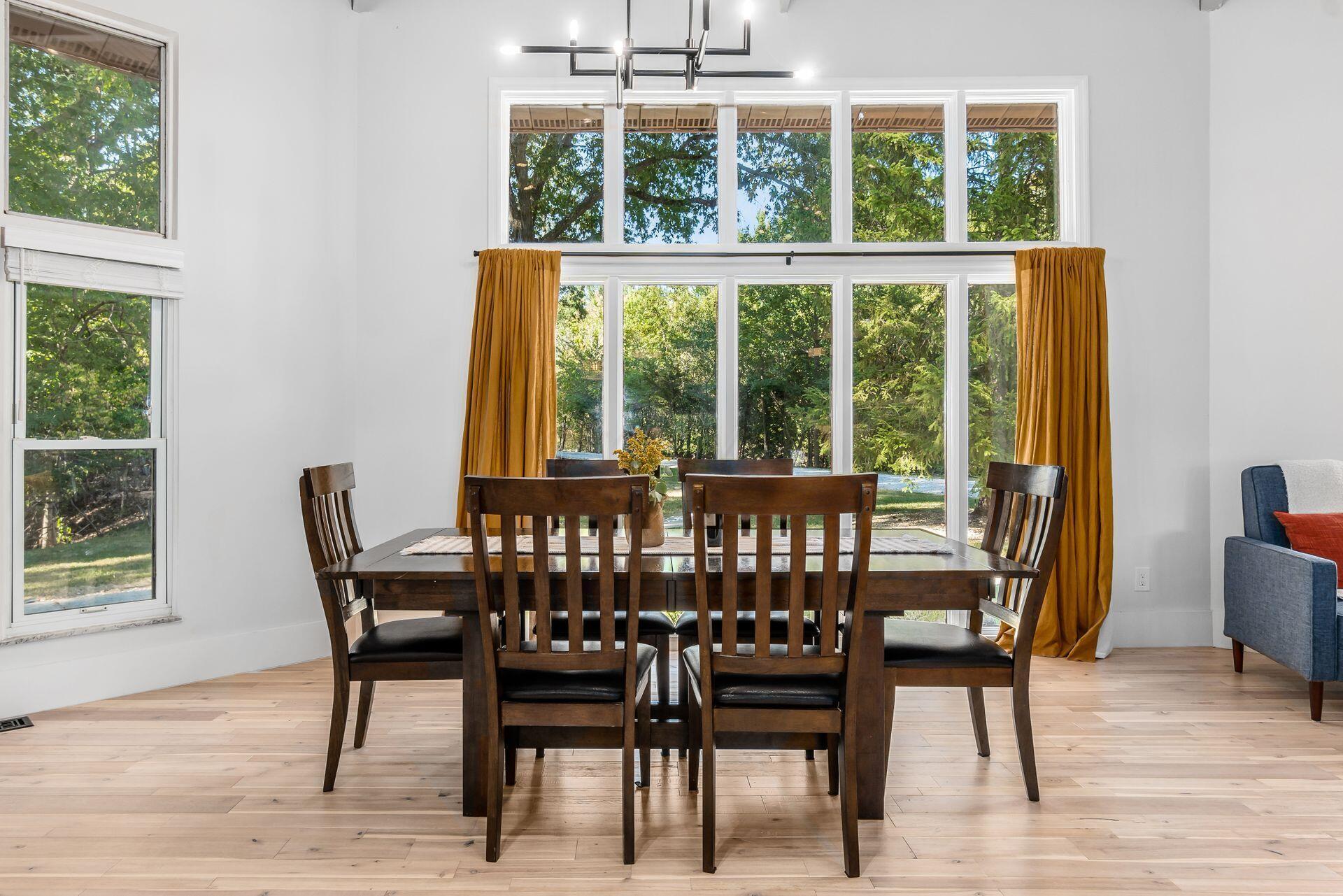 4610 Red Bank Road Galena, OH 43021 - Photo 18 of 88 Loads of natural light pours into the dining space open to fmaily room and kitchen.