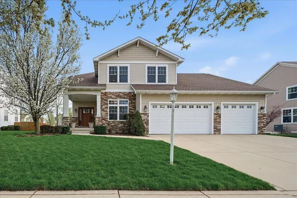 $623,900 | 1153 Vale Park Road, Valparaiso, IN 46385