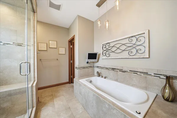 $623,900 | 1153 Vale Park Road, Valparaiso, IN 46385