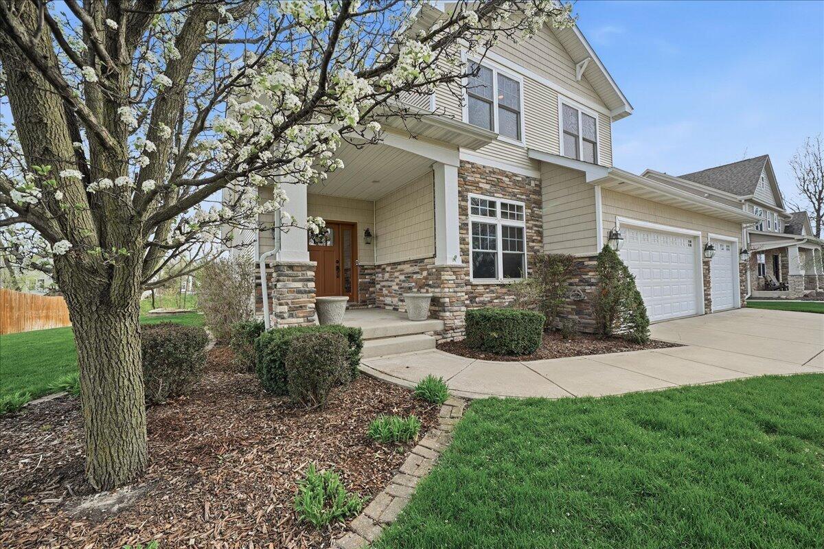 1153 Vale Park Road Valparaiso, IN 46385 - Photo 2 of 44 1200x800