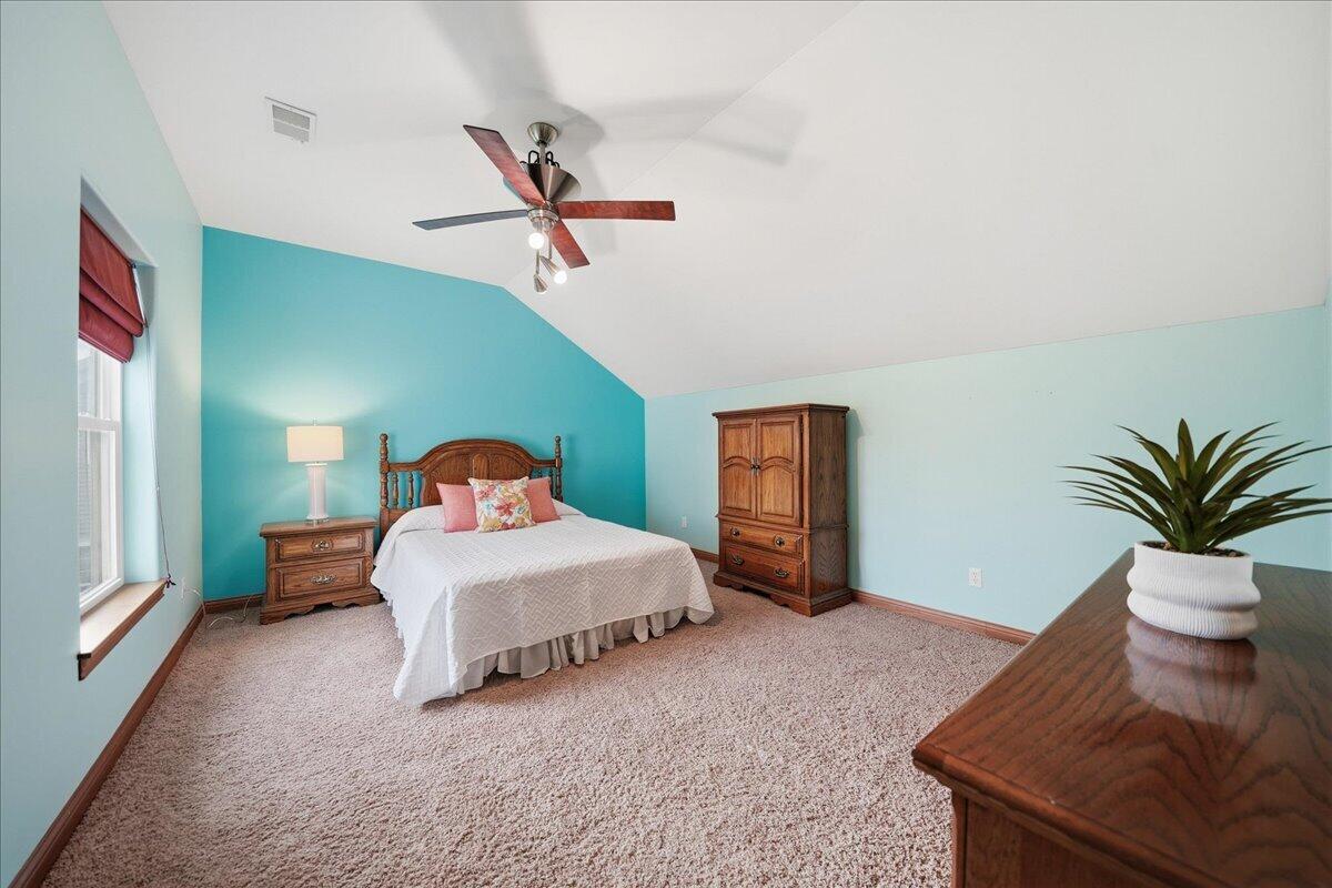 1153 Vale Park Road Valparaiso, IN 46385 - Photo 27 of 44 1200x800