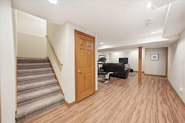 $623,900 | 1153 Vale Park Road, Valparaiso, IN 46385