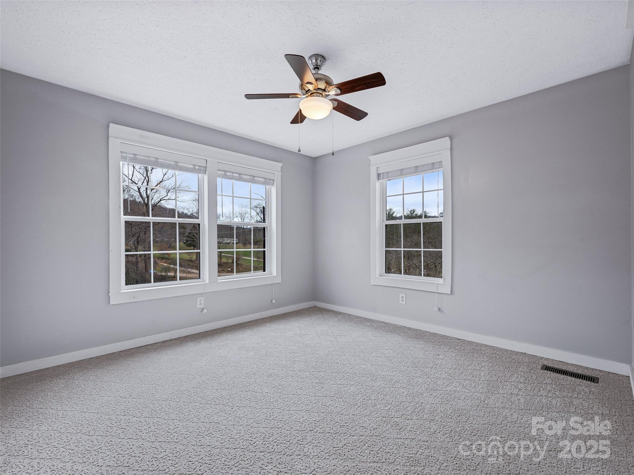 704 Old Fort Road Fairview, NC 28730 - Photo 11 of 36 Gallery Image 11