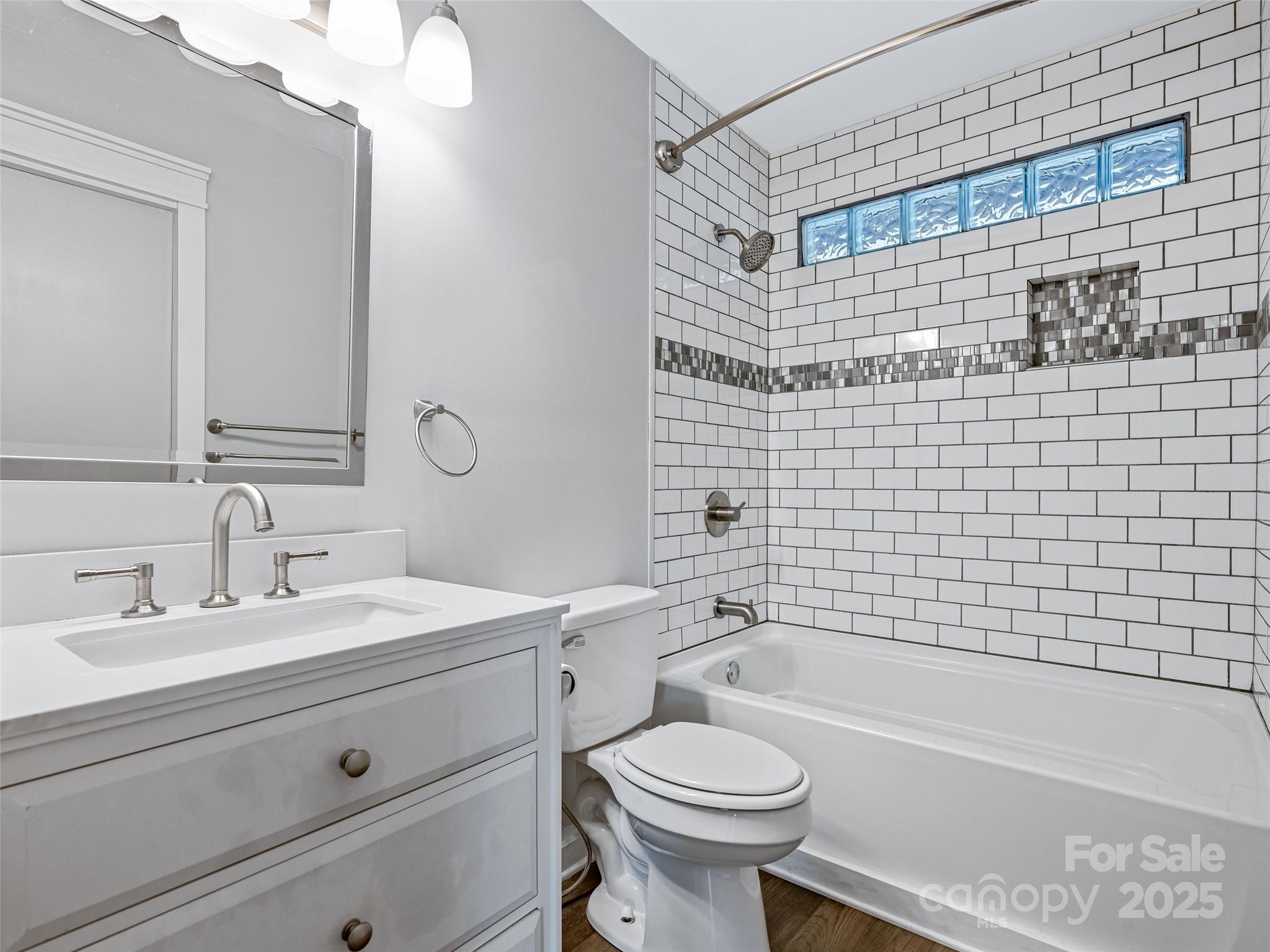 704 Old Fort Road Fairview, NC 28730 - Photo 13 of 36 Gallery Image 13