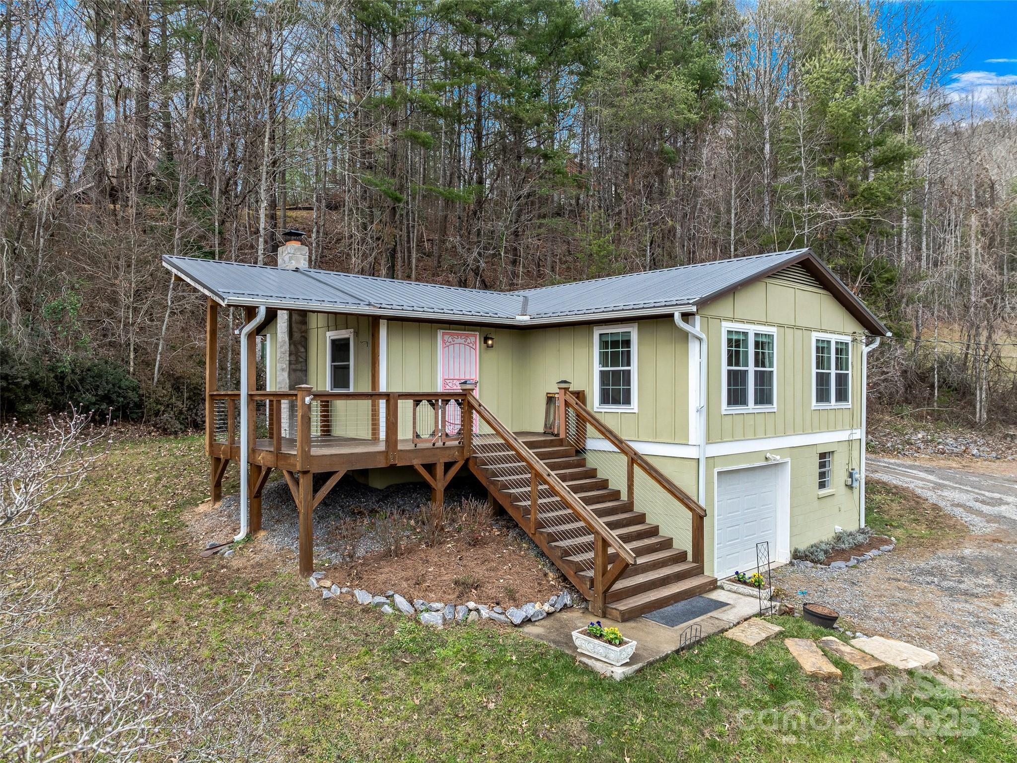 704 Old Fort Road Fairview, NC 28730 - Photo 2 of 36 Gallery Image 2