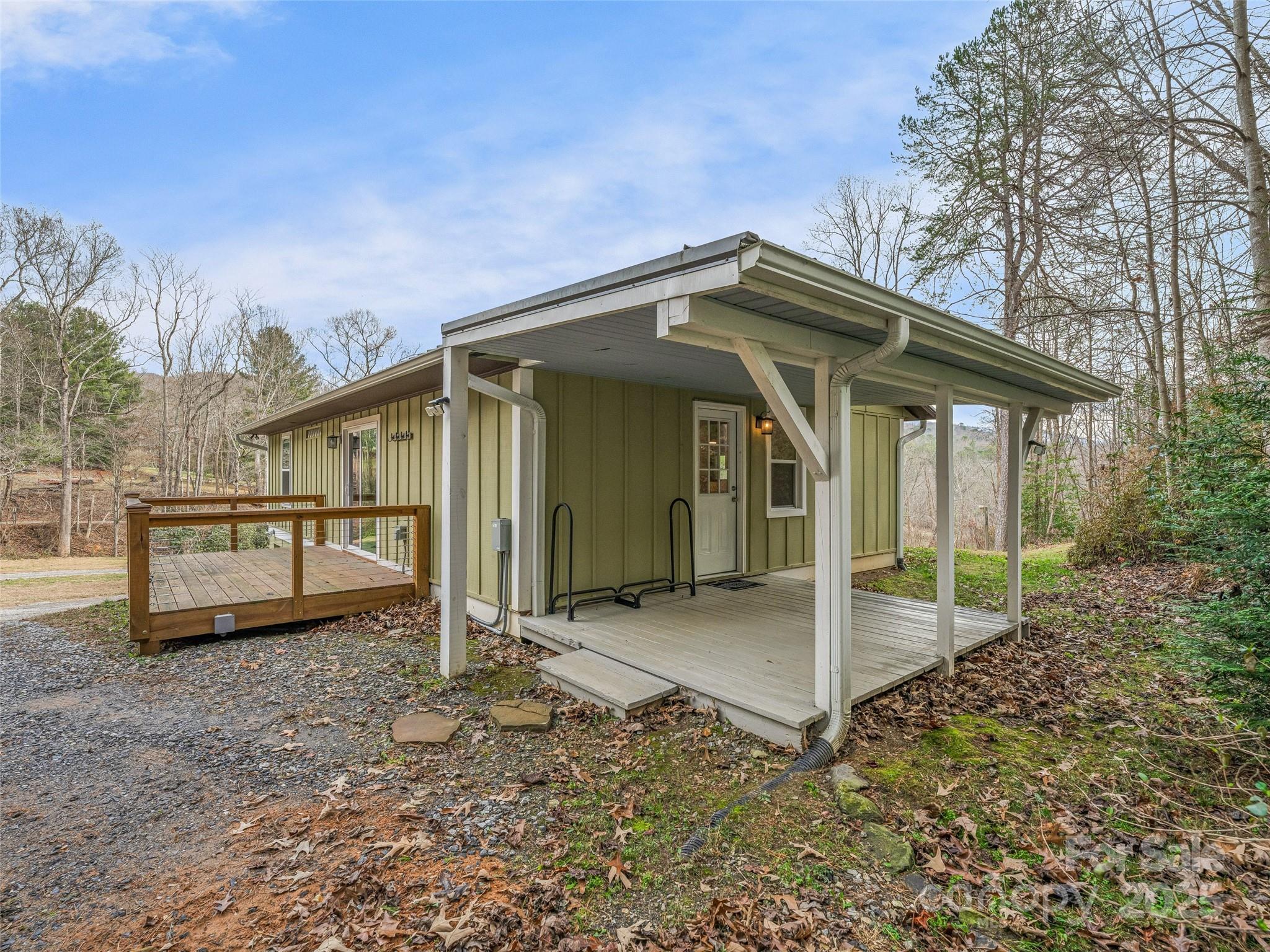 704 Old Fort Road Fairview, NC 28730 - Photo 26 of 36 Gallery Image 26