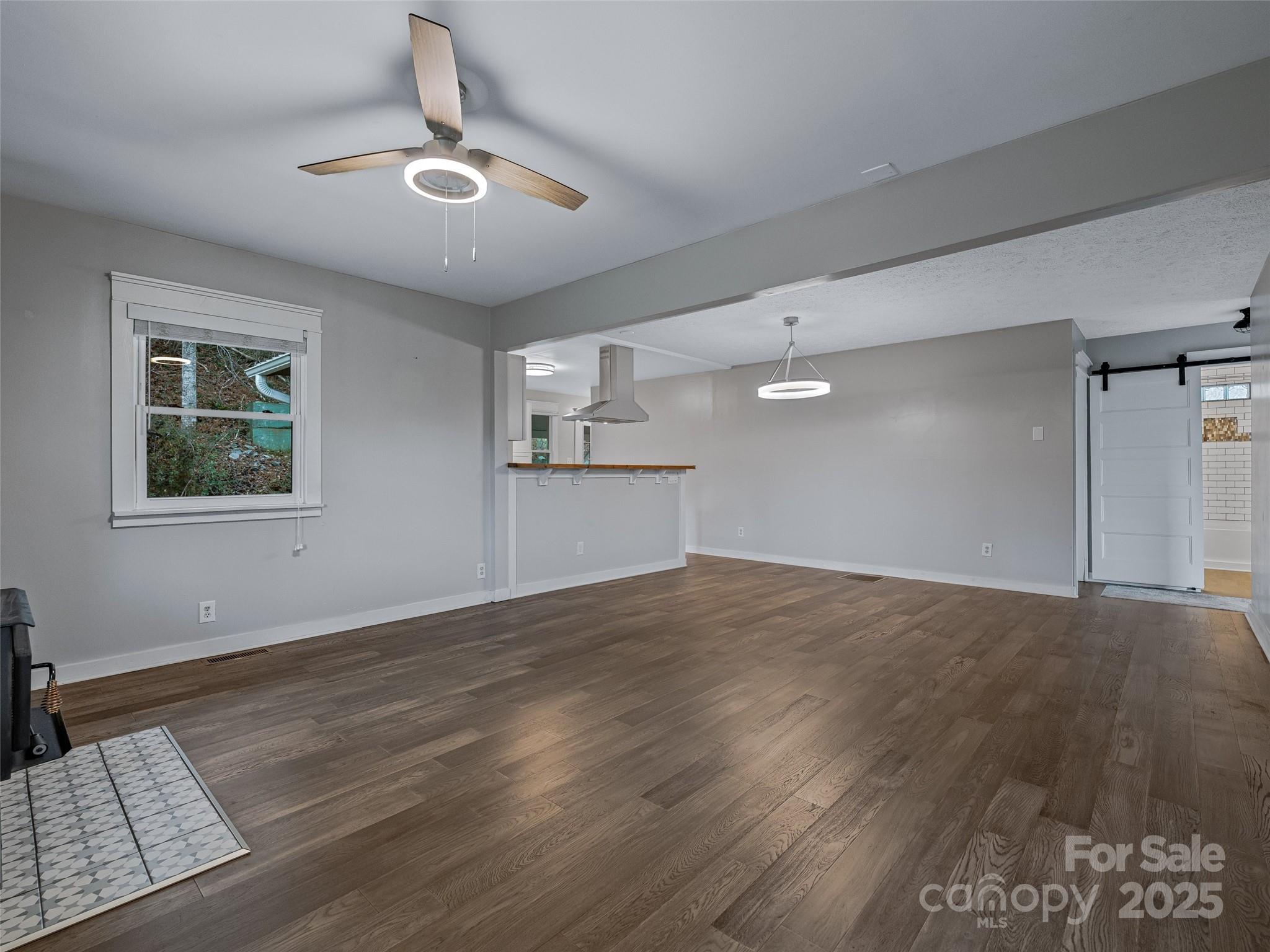 704 Old Fort Road Fairview, NC 28730 - Photo 5 of 36 Gallery Image 5