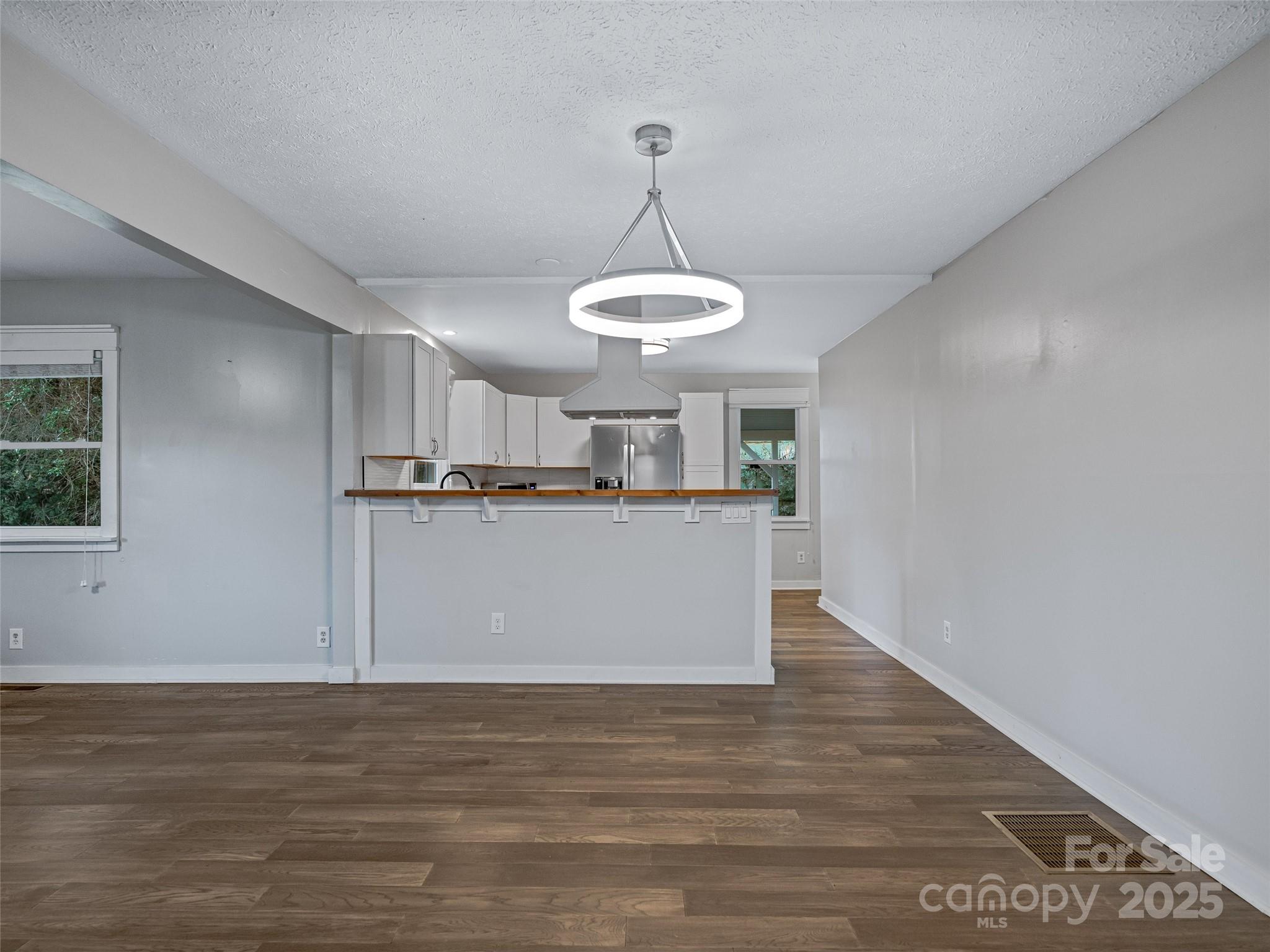 704 Old Fort Road Fairview, NC 28730 - Photo 6 of 36 Gallery Image 6
