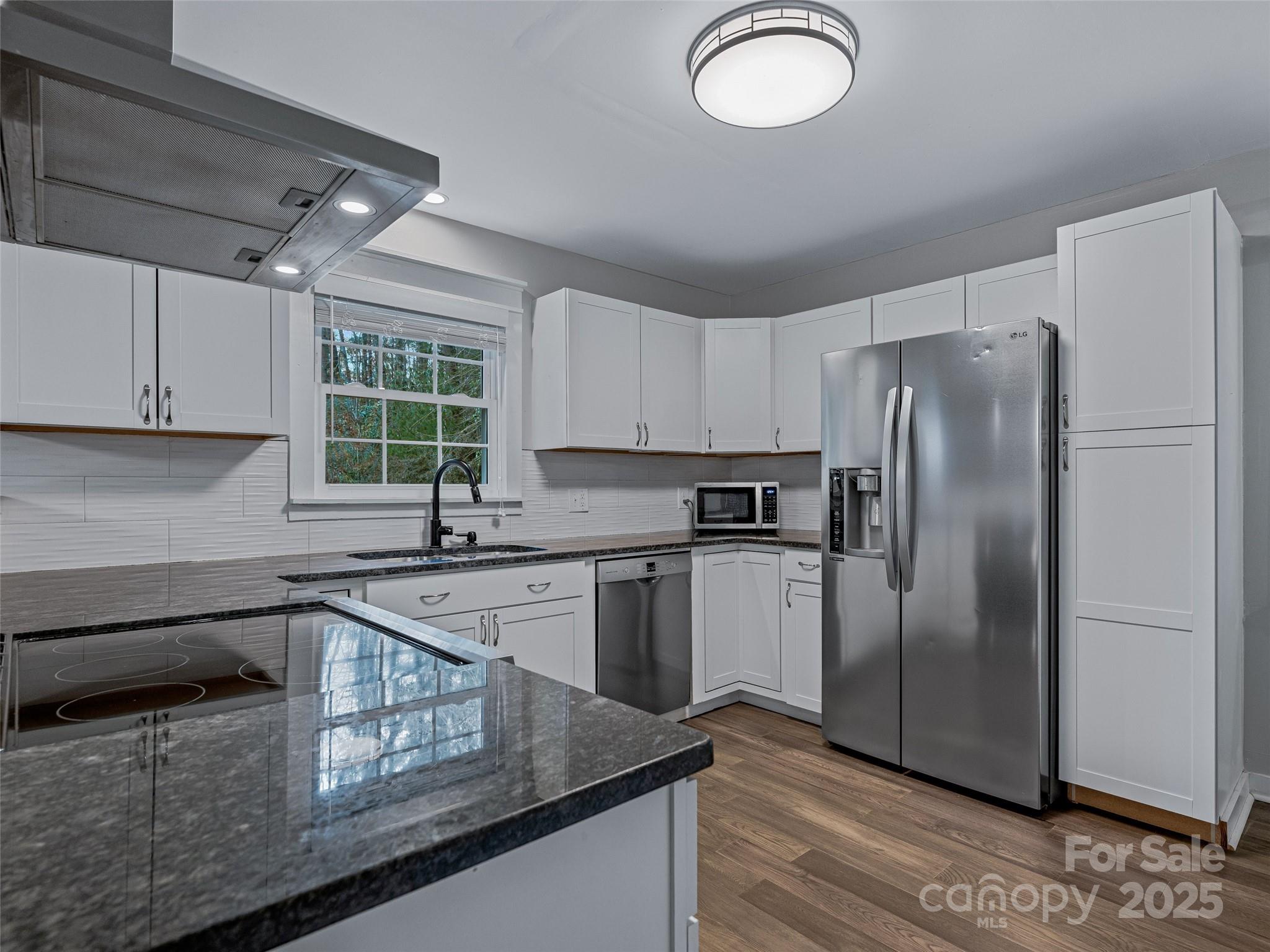 704 Old Fort Road Fairview, NC 28730 - Photo 7 of 36 Gallery Image 7