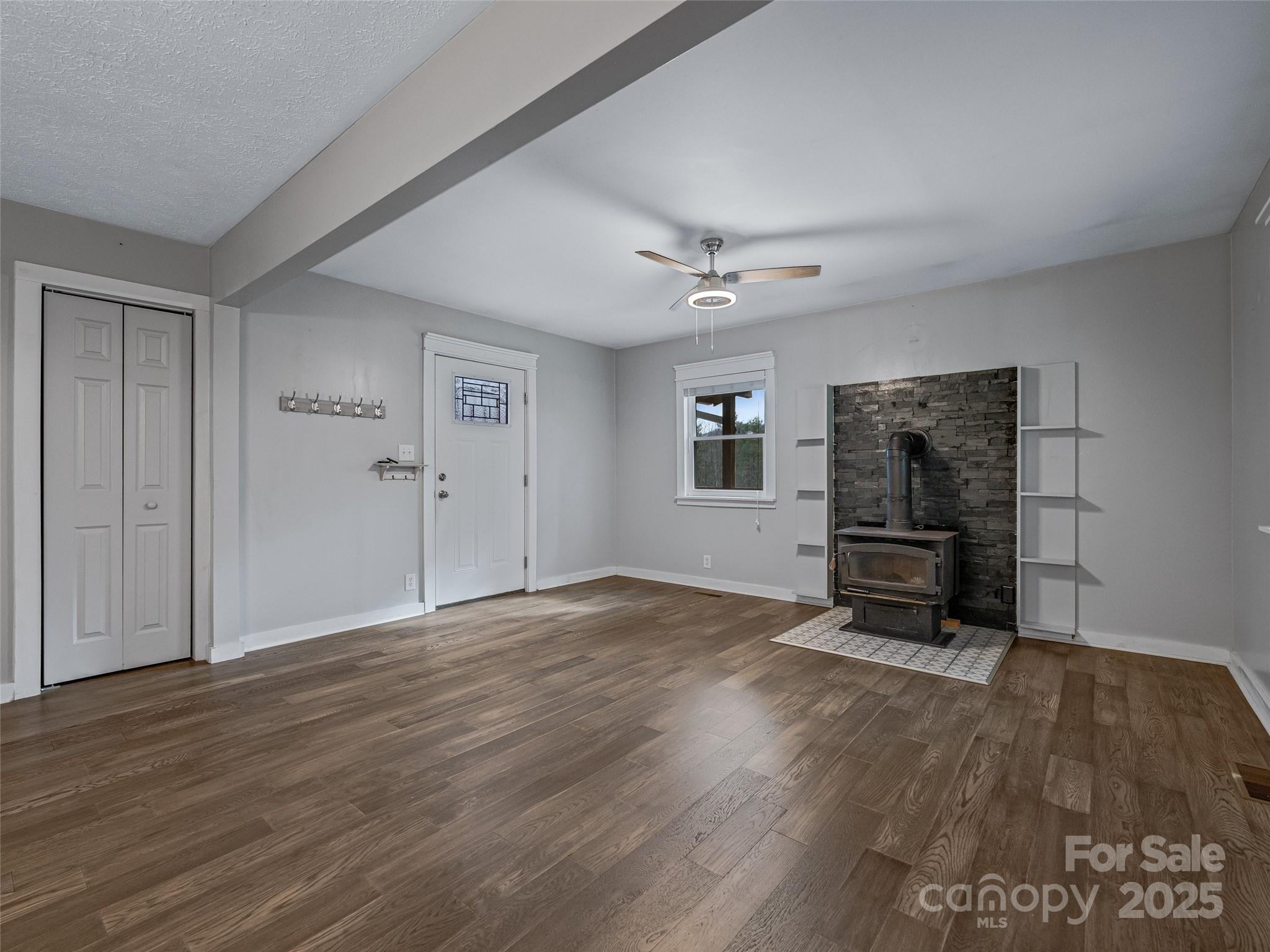 704 Old Fort Road Fairview, NC 28730 - Photo 10 of 36 Gallery Image 10