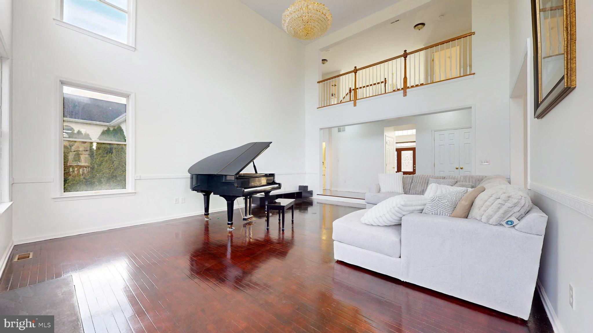 32 Vacari Way Tuckerton, NJ 08087 - Photo 11 of 50 Spectacular Great Room