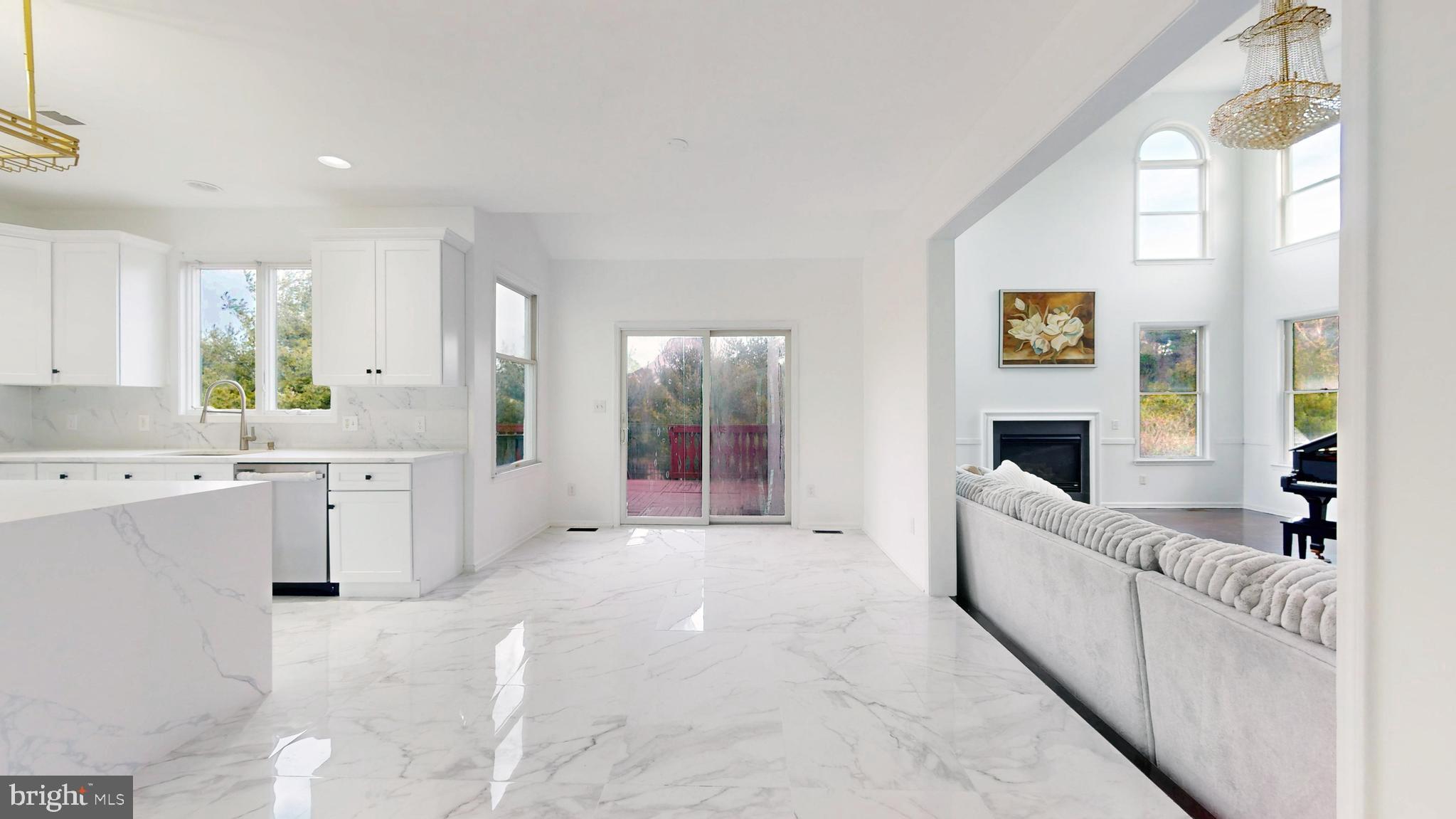 32 Vacari Way Tuckerton, NJ 08087 - Photo 17 of 50 Eat-In Kitchen