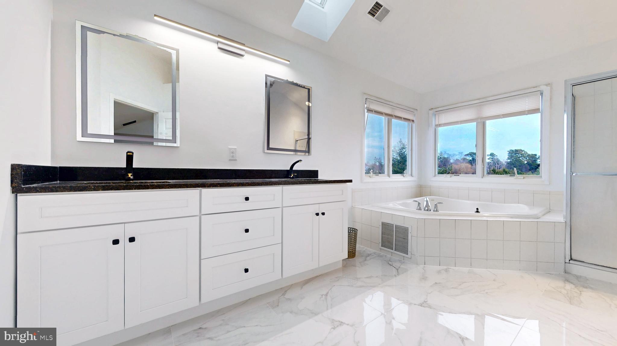 32 Vacari Way Tuckerton, NJ 08087 - Photo 28 of 50 Main En Suite