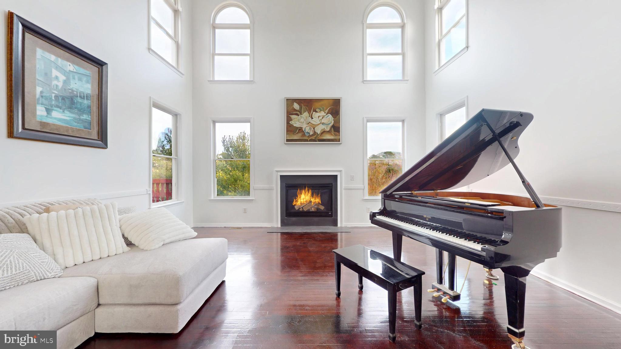 32 Vacari Way Tuckerton, NJ 08087 - Photo 10 of 50 Two Story Great Room