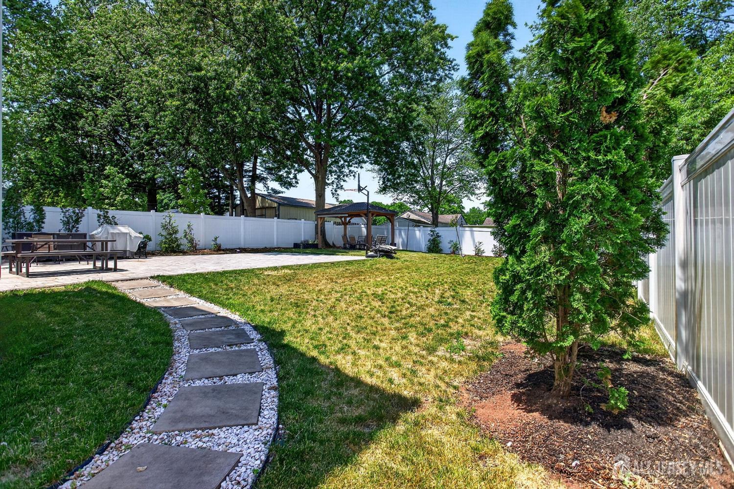 51 Runyon Avenue Edison, NJ 08817 - Photo 48 of 51