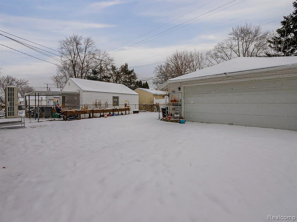 2825 Queen Street Dearborn, MI 48124 - Photo 23 of 27