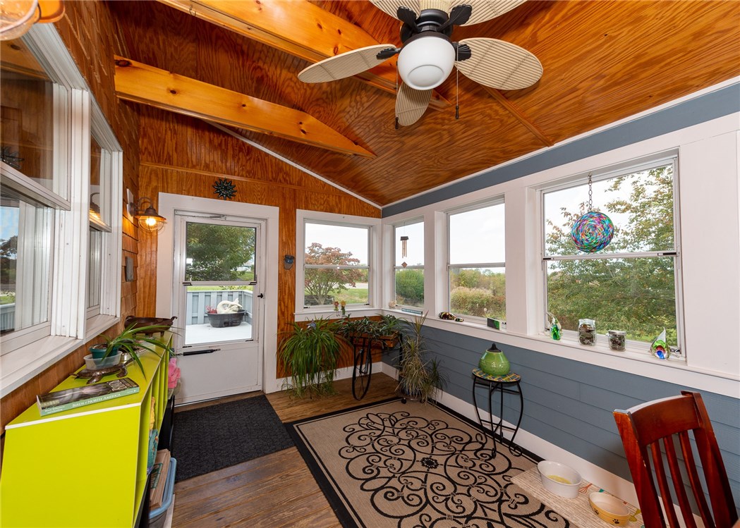 37 Baldwin Road Portsmouth, RI 02871 - Photo 16 of 50