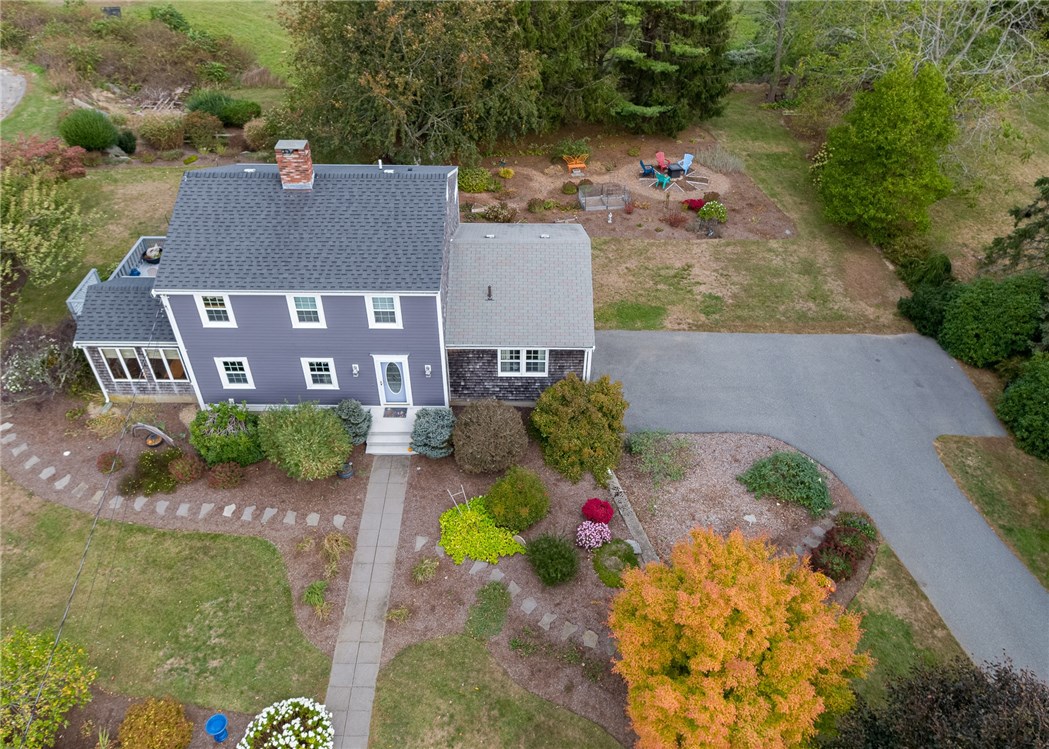 37 Baldwin Road Portsmouth, RI 02871 - Photo 2 of 50