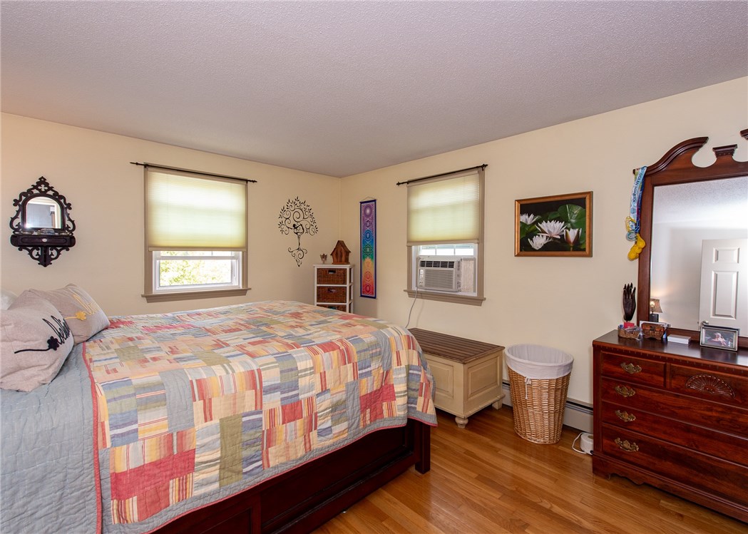 37 Baldwin Road Portsmouth, RI 02871 - Photo 26 of 50
