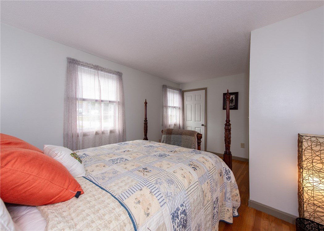 37 Baldwin Road Portsmouth, RI 02871 - Photo 29 of 50