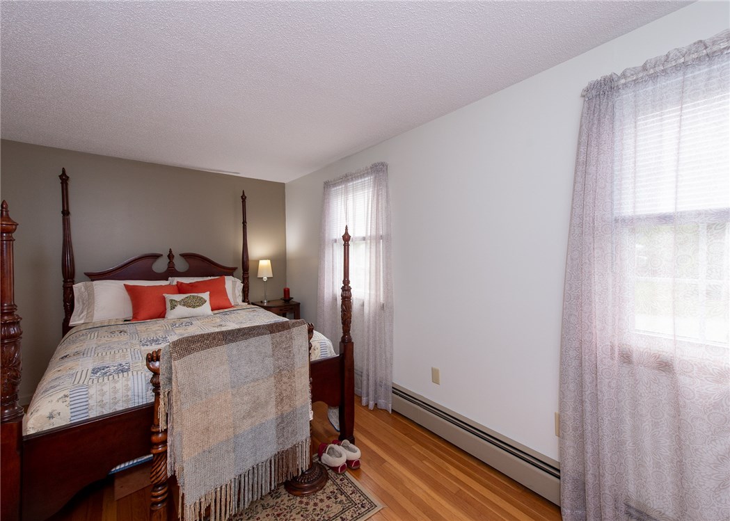 37 Baldwin Road Portsmouth, RI 02871 - Photo 30 of 50