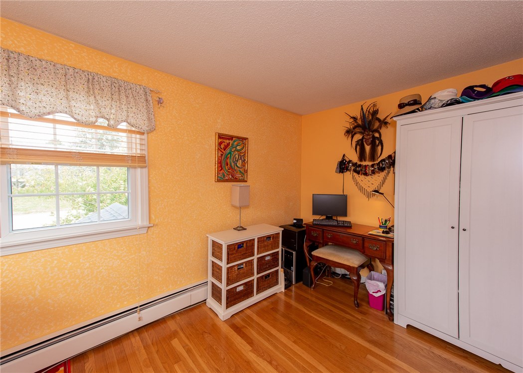 37 Baldwin Road Portsmouth, RI 02871 - Photo 32 of 50