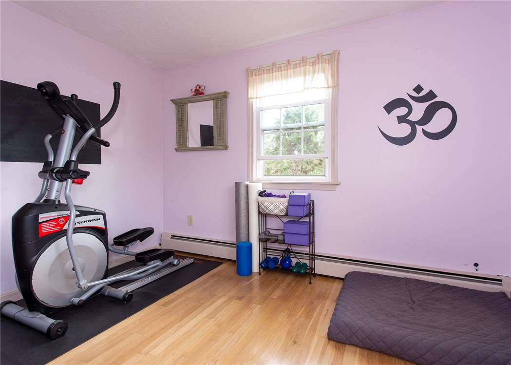 37 Baldwin Road Portsmouth, RI 02871 - Photo 34 of 50