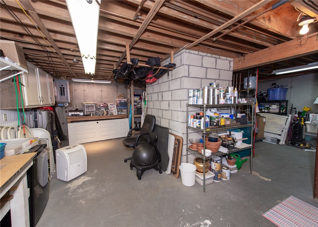 37 Baldwin Road Portsmouth, RI 02871 - Photo 43 of 50