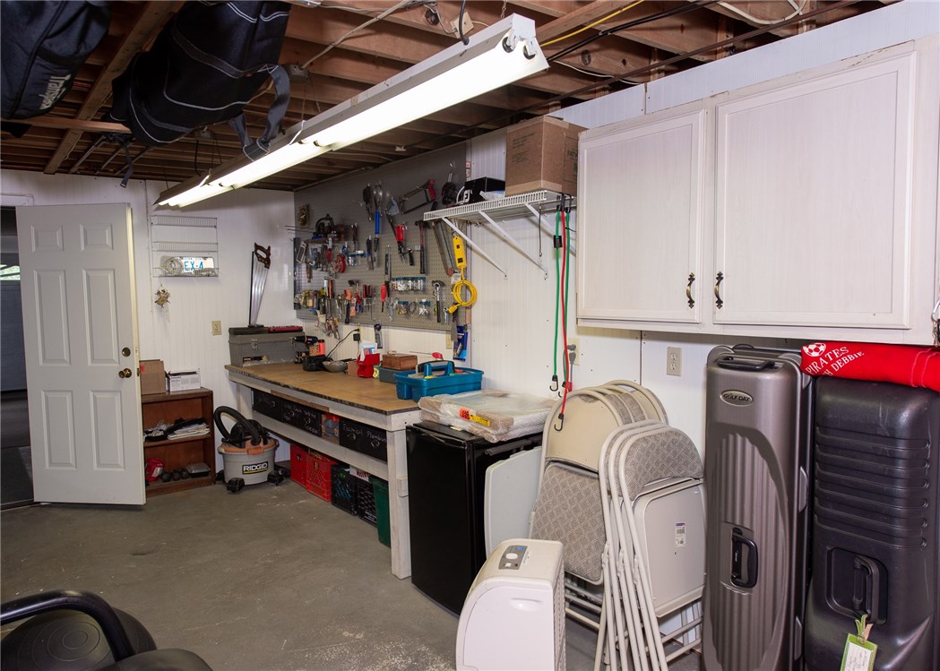 37 Baldwin Road Portsmouth, RI 02871 - Photo 44 of 50